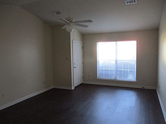 2nd image of 210A Starksville Ave S