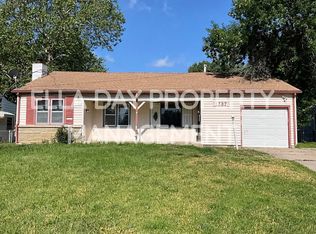1737 S Drollinger Rd, Wichita, KS 67218