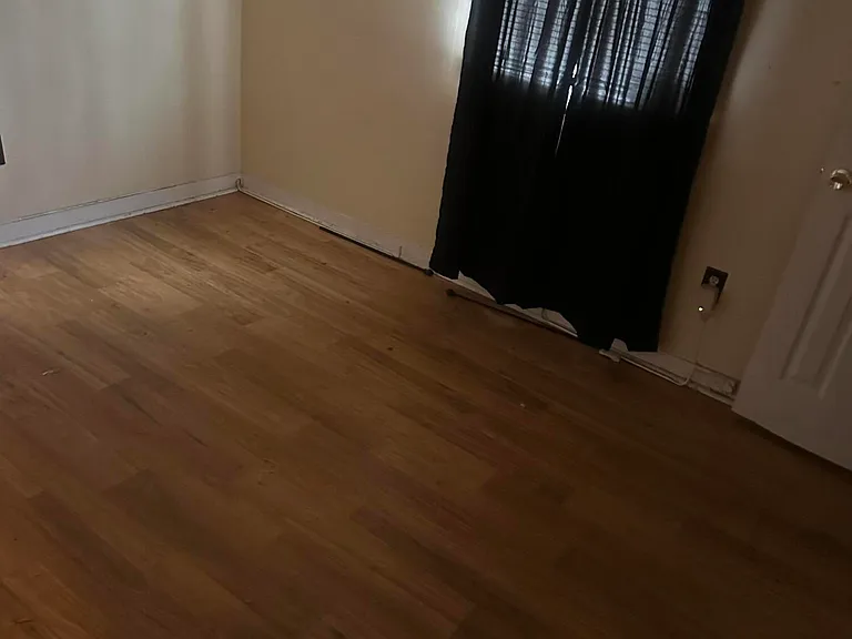 2501 Woodlawn St #2501 — Photo 3