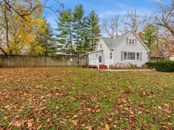 3113 Shady Dr, Wonder Lake, IL 60097