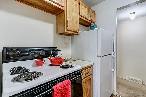 Ellacott Parkway Apartments Photo 1