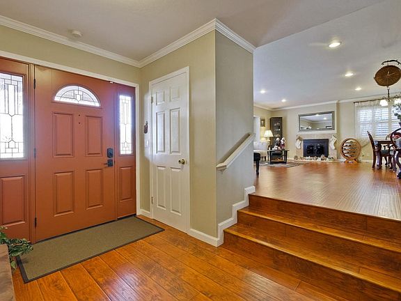 3rd image of 1716 Fabian Dr