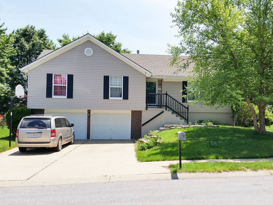 1st image of 404 SE Mount Vernon Dr