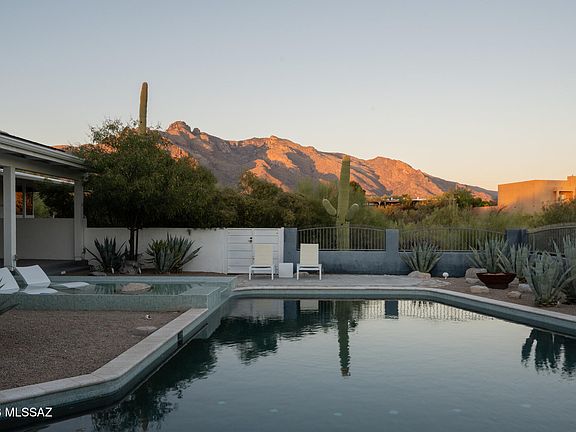 3rd image of 6631 N Camino Arturo