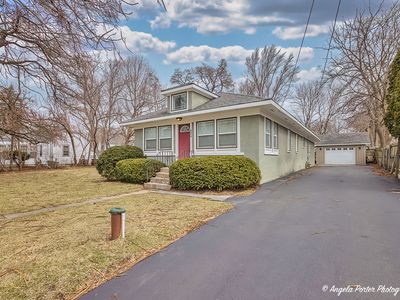 824 N River Rd, McHenry, IL, 60051