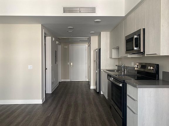 3rd image of 11246 Otsego St #302