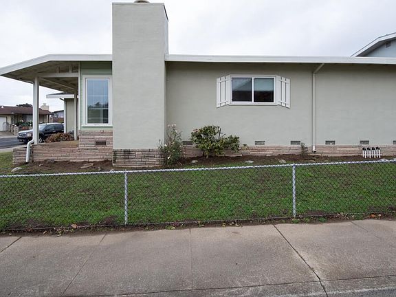 5th image of 1200 Douglas Way