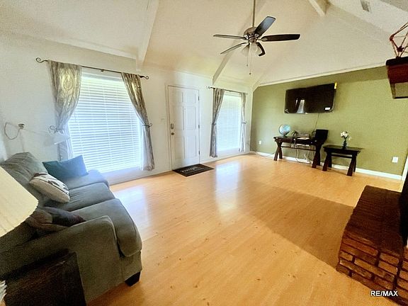 3rd image of 8552 Meadow Parkway Dr