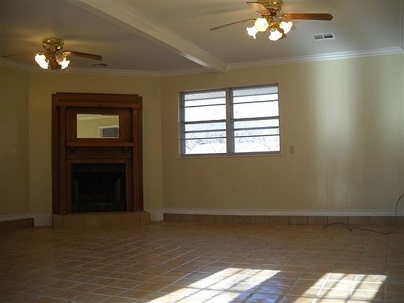 5th image of 1212 Pembrook Dr