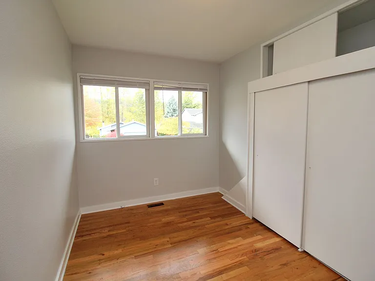 9655 N Edison St — Photo 15