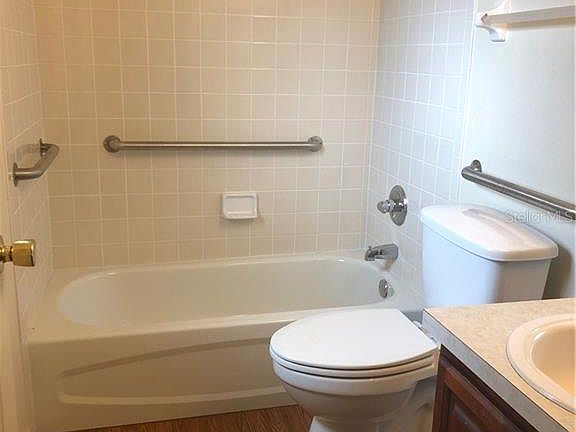 5th image of 9 E Murphy St