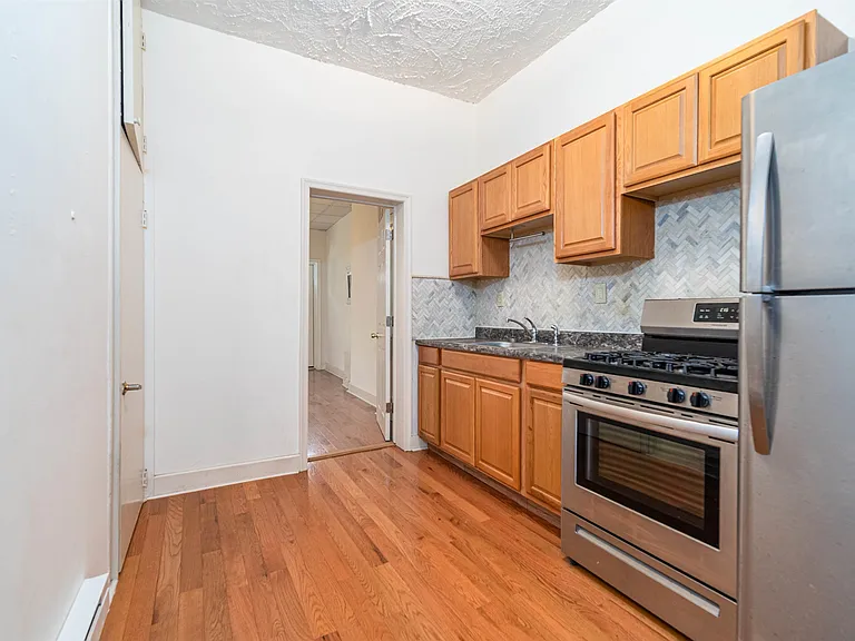 123 Clinton St #1S — Photo 2