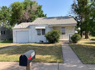 1207 W 2nd St, Liberal, KS 67901