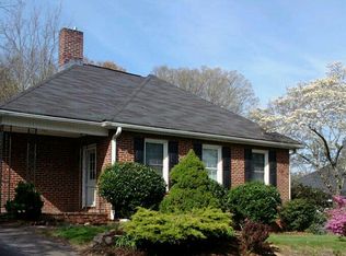 9 Enka Crescent St, Candler, NC 28715