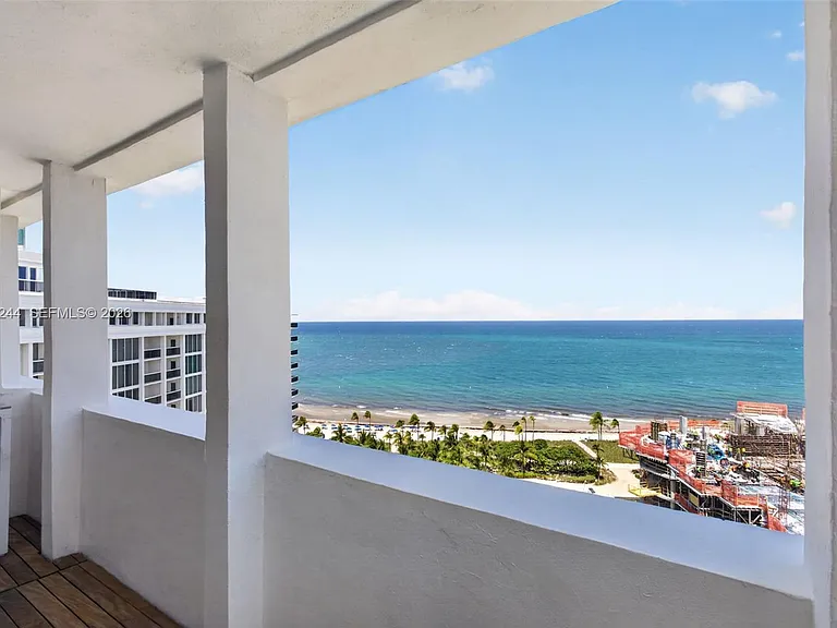 10275 Collins Ave #1521 — Photo 36