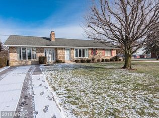 2883 Hilltop Dr, Manchester, MD 21102