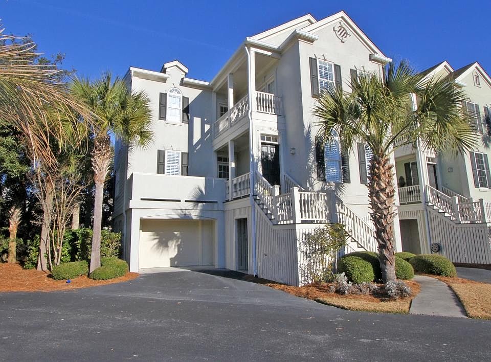 2nd image of 2428 Racquet Club Dr