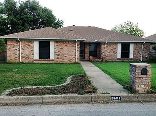 3501 Wedgworth Rd S, Fort Worth, TX 76133