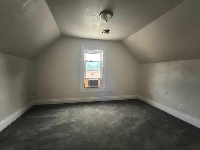 402 E Warner Ave — Photo 11
