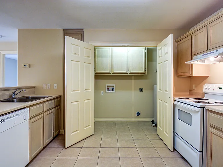 St. Antimo Apartments — Photo 26
