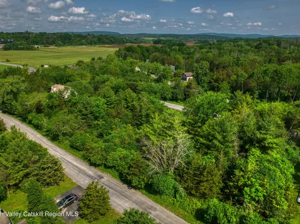 135 Haunted Circle, Athens, NY 12015