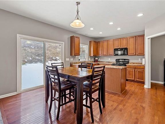 4th image of 229 Heritage Dr