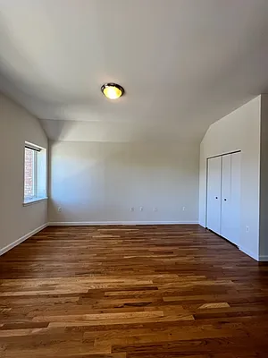 Rented by Nest Seekers International | media 42