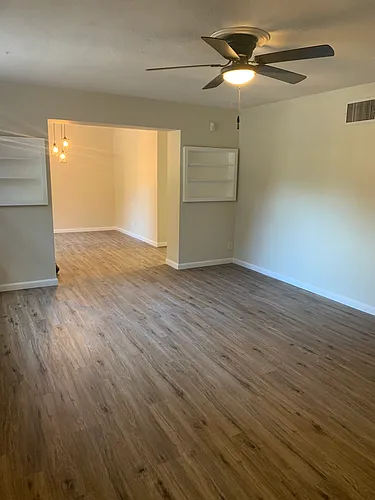 1332 Campbell Ave #1 Photo 1