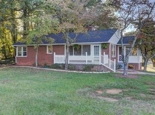 2510 Darrow Rd, Walkertown, NC 27051