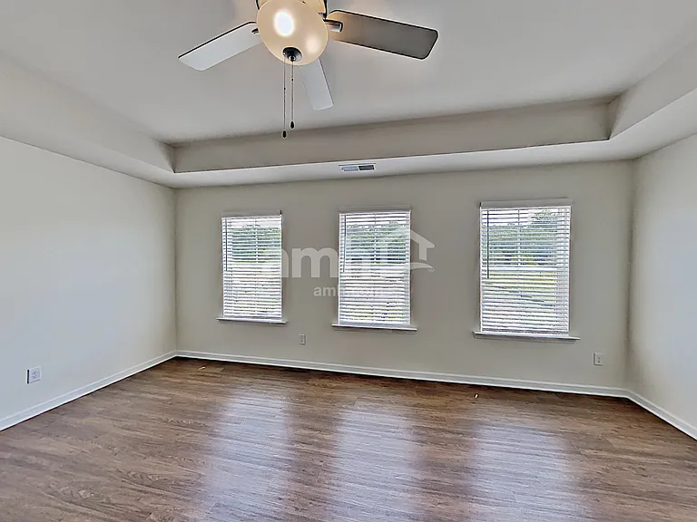 693 Woodall Rd — Photo 9
