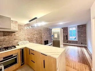 Rented by Nolita Group