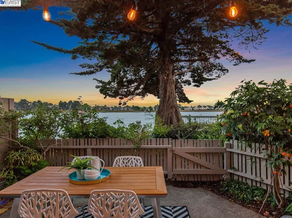 3108 Bayview Dr, Alameda, CA 94501