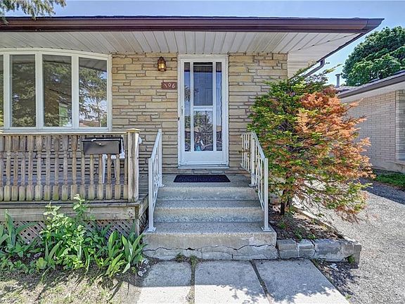2nd image of 106 Kimberly Cres