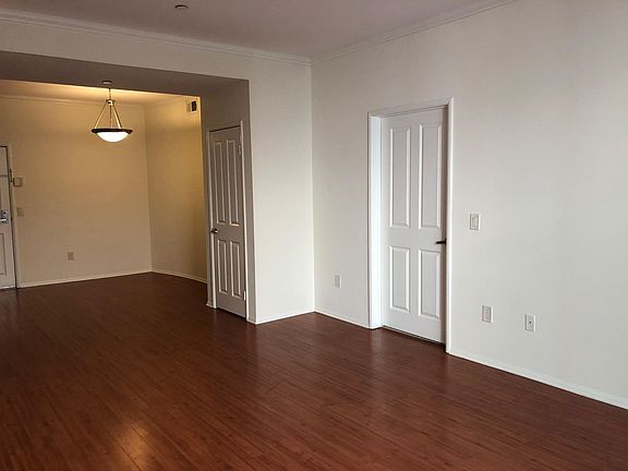 5th image of 426 S Sepulveda Blvd #111