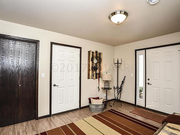 5th image of 1035 31st Ave W