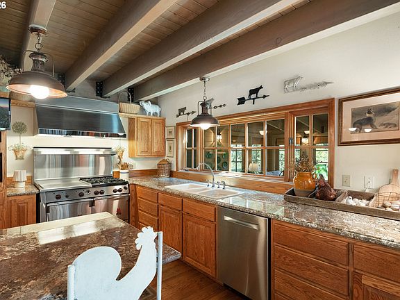 5th image of 173 Songbird Ct