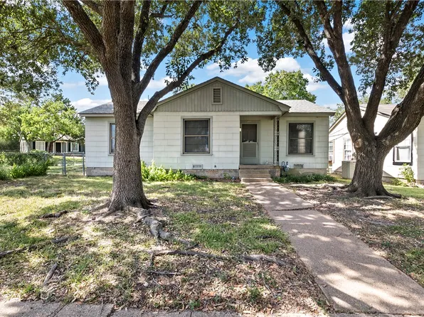 722 Williamson Dr, Bryan, TX 77801