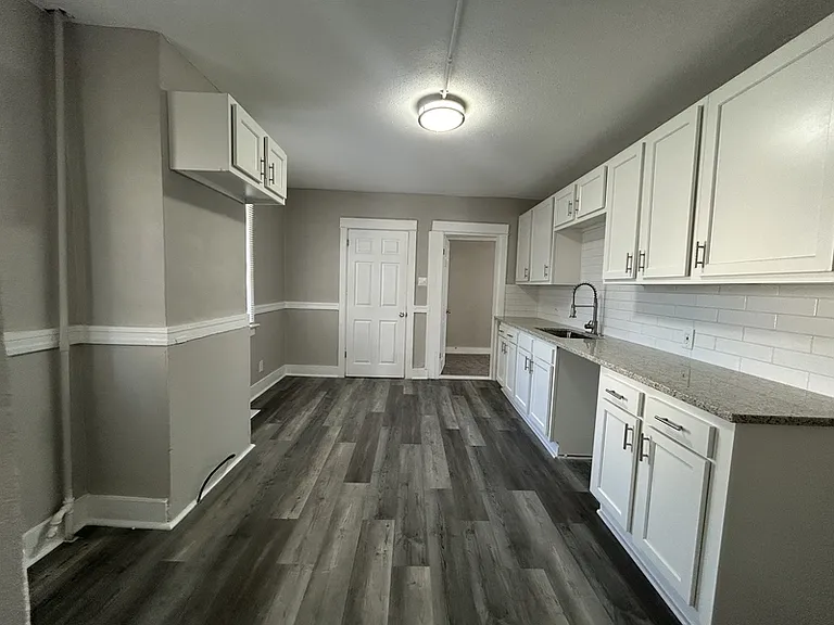 111 N Denver Ave #A — Photo 4