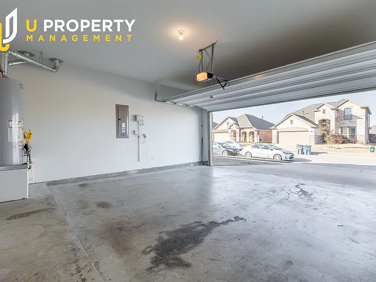 817 Black Hawk Dr — Photo 24