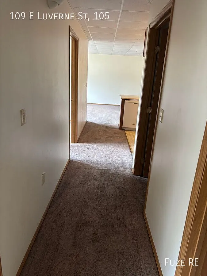 * $750 Off First Months Rent! * 3-Bedroom 1-Bathroom Apartment Available Now at City Centre Apart... — Photo 3