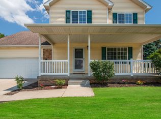 324 Valleyview Dr, Linden, MI 48451
