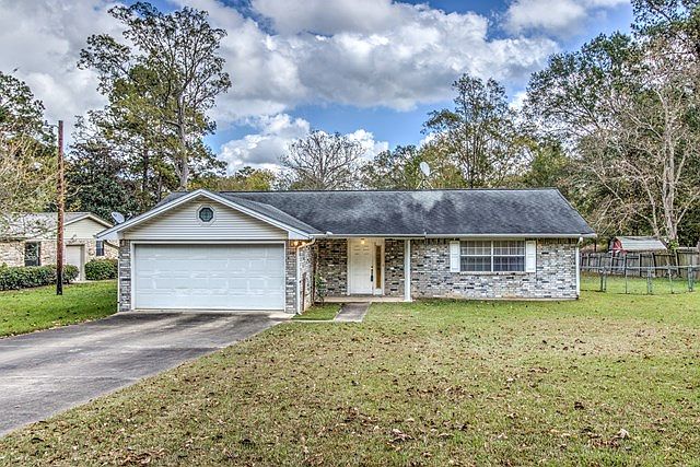 1st image of 377 Rosewood Dr