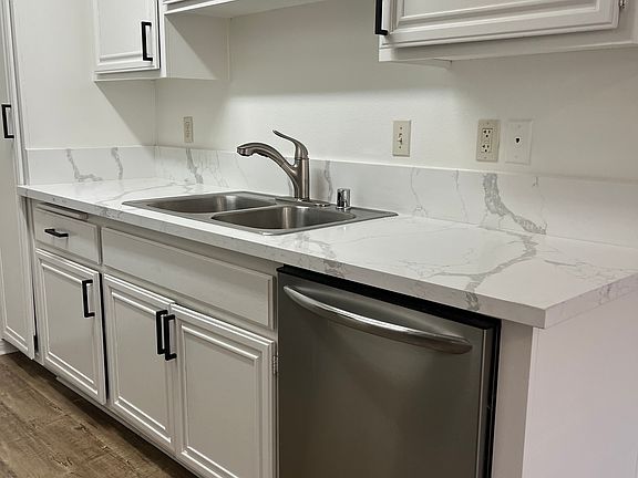 2nd image of 5712 Camellia Ave APT 107