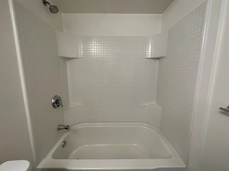 2716 S La Brea Ave #2 — Photo 8