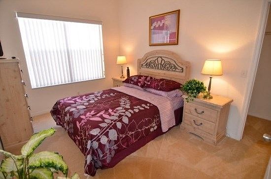 Queen Bedroom