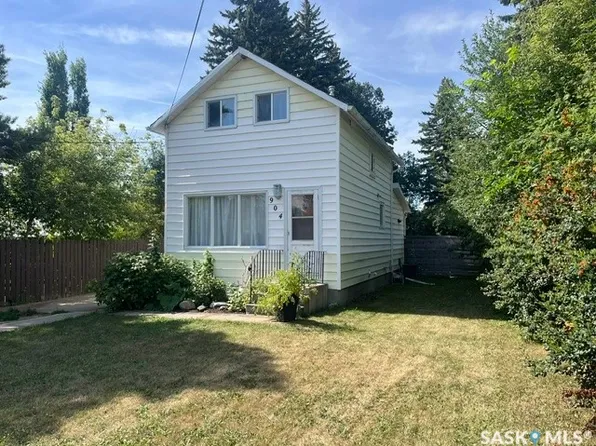 904 Eberts Street, Indian Head, SK S0G 2K0