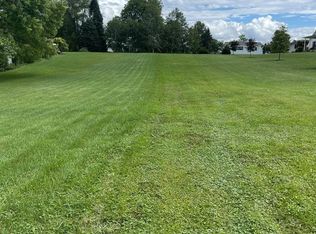 161 Leprechaun Ln, New Paris, PA 15554