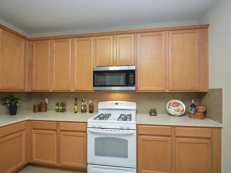 9203 Kransbury Ln — Photo 18