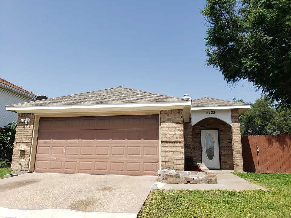 4433 Flamingo Ct