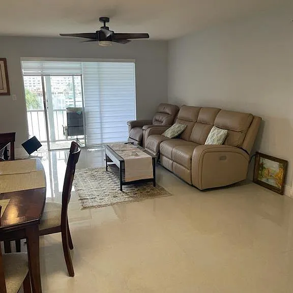 2200 Diana Dr #315 — Photo 3